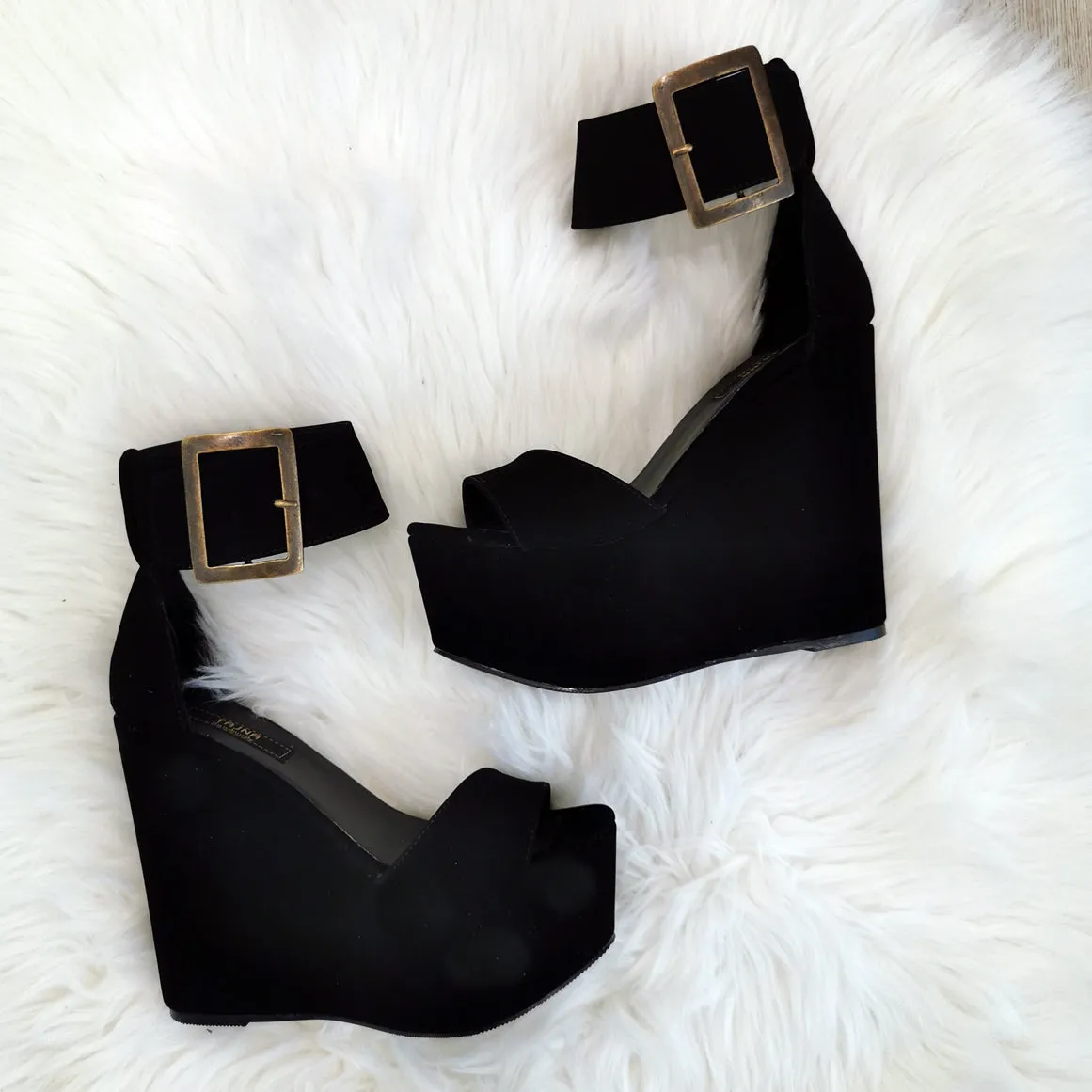 Black Bold Strap Wedge Shoes