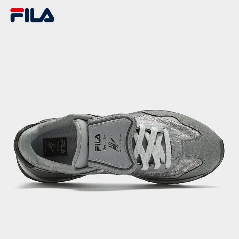 FILA CORE FASHION KM 2 Men Sneakers (Grey / Coral/Blue)