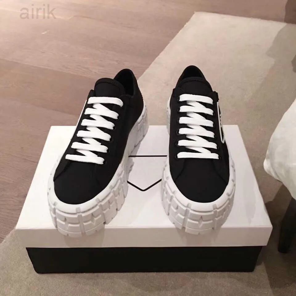 Funki Buys | Shoes | Women's Chunky Heeled Canvas Sneakers