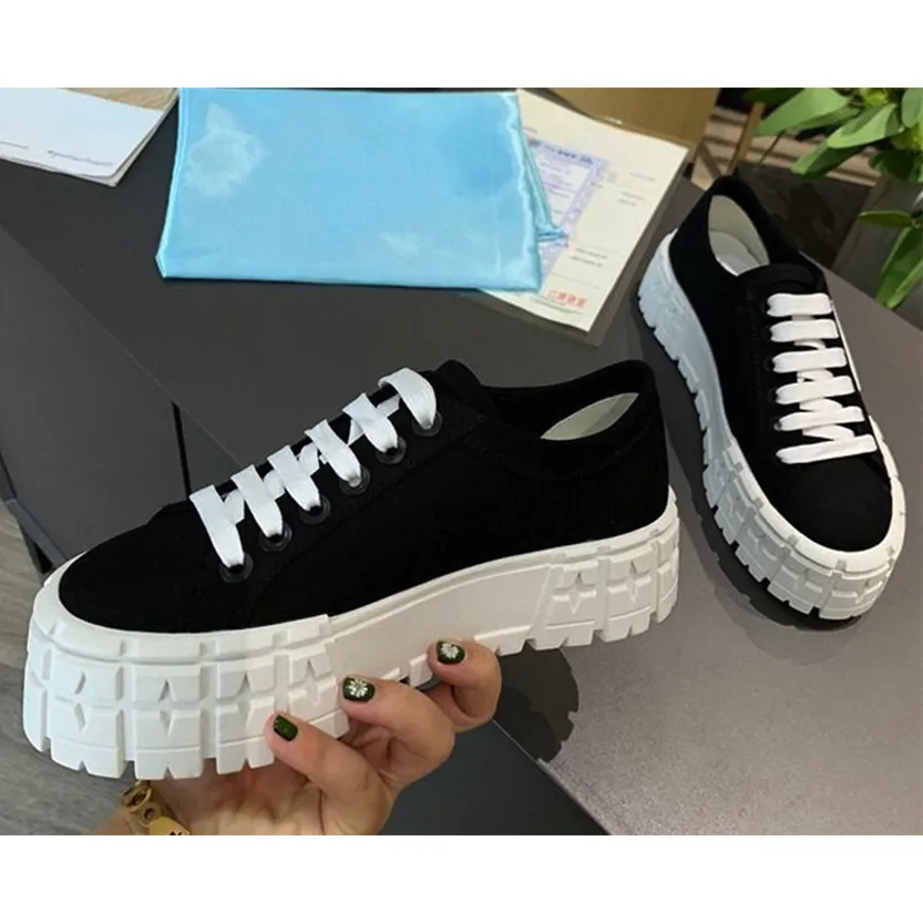 Funki Buys | Shoes | Women's Chunky Heeled Canvas Sneakers